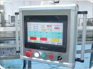 Detail stroja na balenie výtokov - PLC riadiaci systém